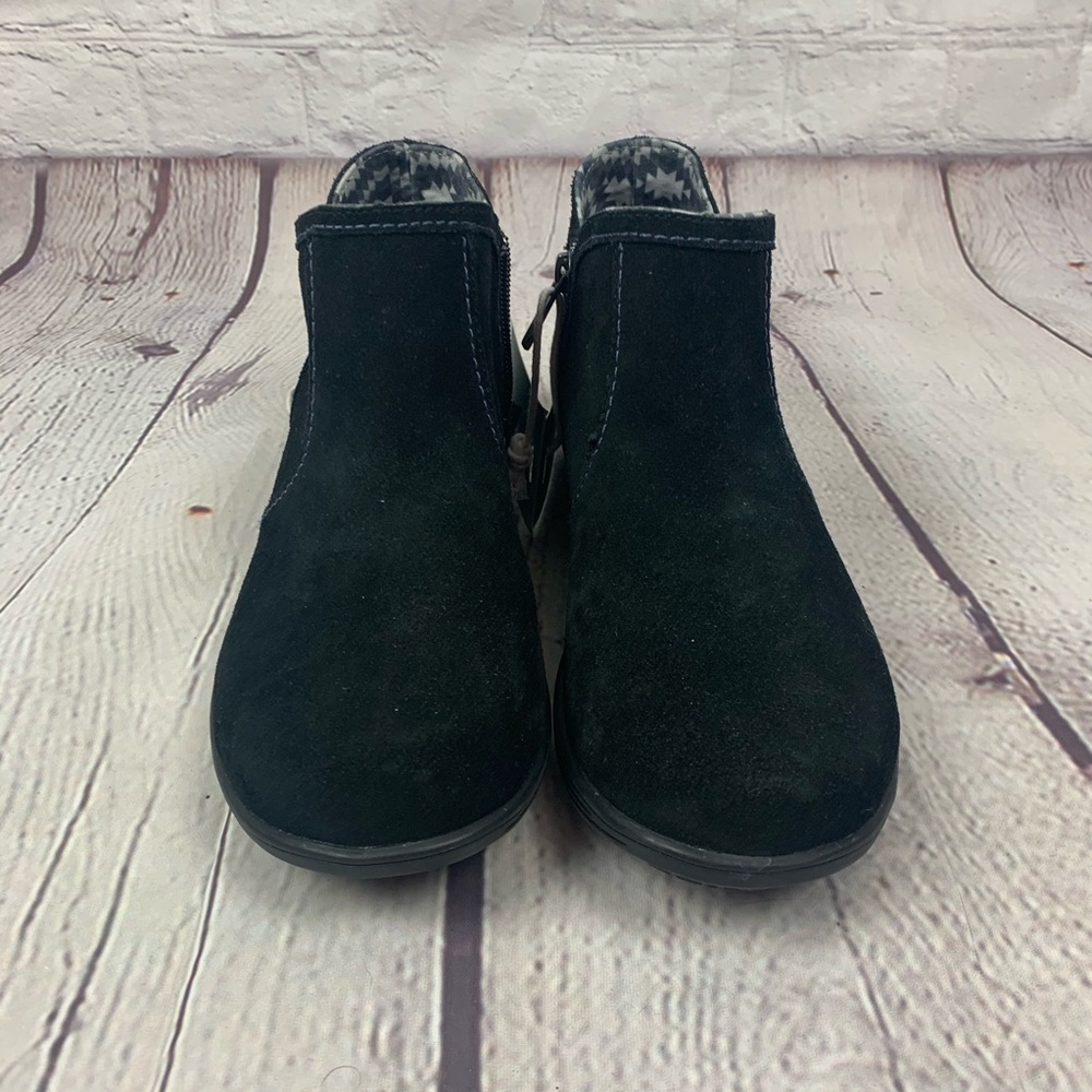 Revitalign Monrovia Black Suede Boots NWT